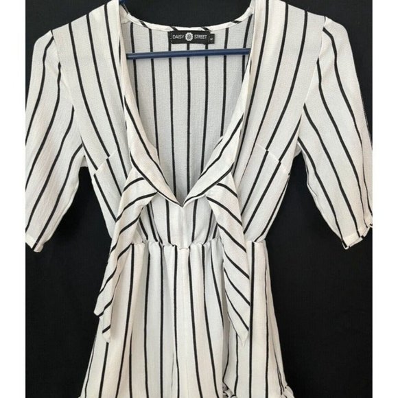 Daisy Street Romper Black and White Stripe Frill Hem And Tie Front Size UK6 - Picture 6 of 9